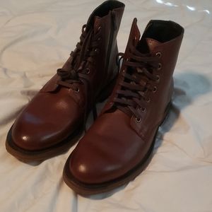Never worn Mens Frye boots